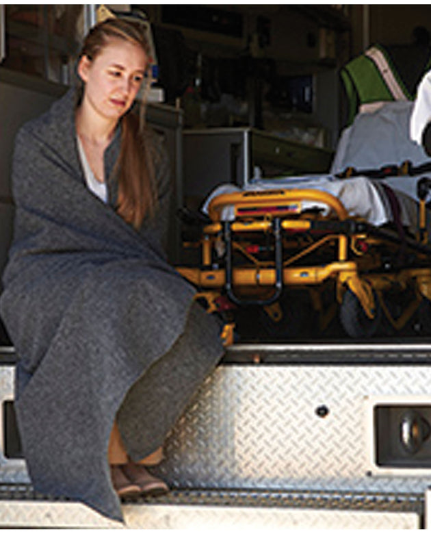 GRAHAM MEDICAL COMFORT1® QUALITY DISPOSABLE BLANKET