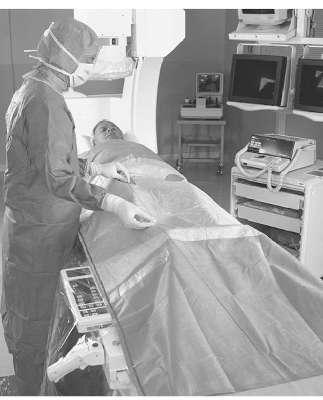 3M™ STERI-DRAPE™ FEMORAL ANGIOGRAPHY DRAPES